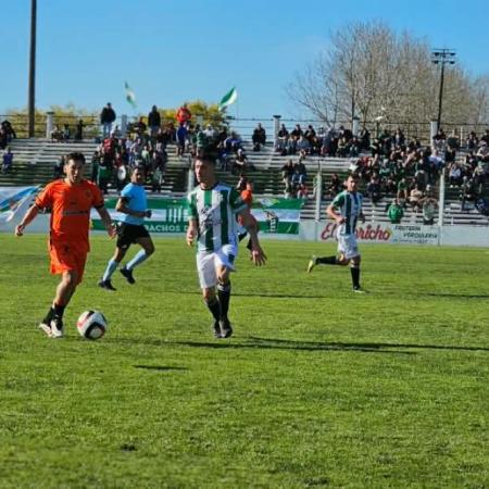 Estación Quequén y Villa Díaz Vélez empataron y la fecha 15 dejó todo abierto en la Liga Necochea