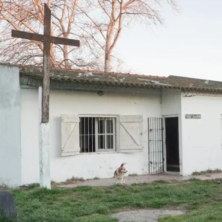 Robaron en dos capillas de Necochea y piden colaboración para continuar con las actividades