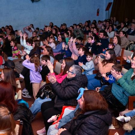 El Teatro Municipal cerró un exitoso ciclo de vacaciones de invierno con funciones a sala llena