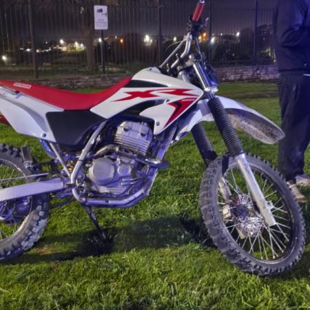 Importante operativo de seguridad en el Puente Colgante: secuestran motos con infracciones y pedidos judiciales