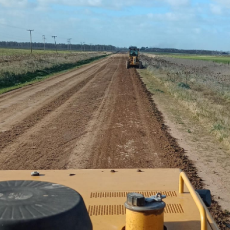 El EMSUR reforzó los trabajos de mantenimiento y reparación en los caminos rurales del distrito