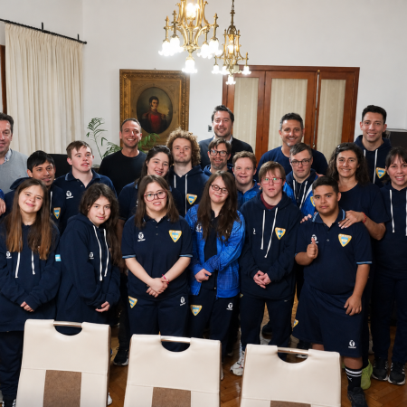 La Selección Argentina de natación para personas con síndrome de Down se prepara en Necochea