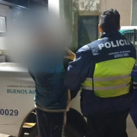 Aprehendieron a un joven tras robar el estéreo de un auto en Quequén