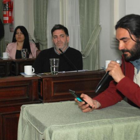 Juan Vidal llevó al Concejo la preocupación por la zona fría y pidió “incluir” a los cuidacoches