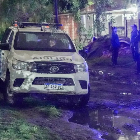Quequén: investigan la muerte de un hombre hallado sin vida en el patio de su casa