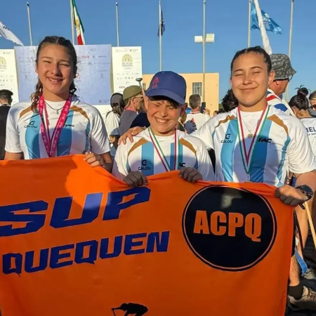 Mundial de Stand Up Paddle: Quequén brilló en Italia con dos oros, dos platas y un bronce