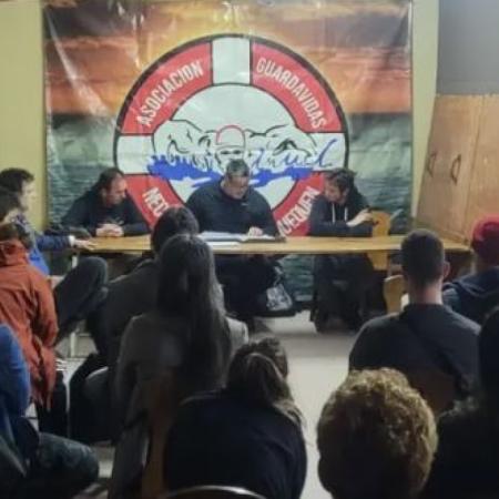 Necochea y Quequén preparan la temporada: los guardavidas comenzarán el operativo el 15 de noviembre